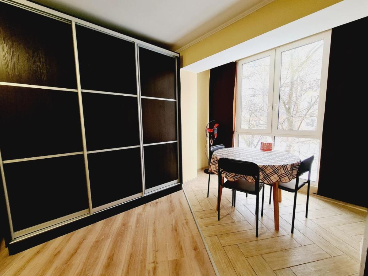 90-Avenue Apartments 체르니우치 외부 사진