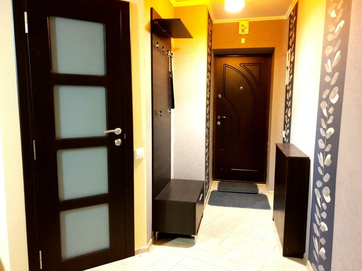 90-Avenue Apartments 체르니우치 외부 사진