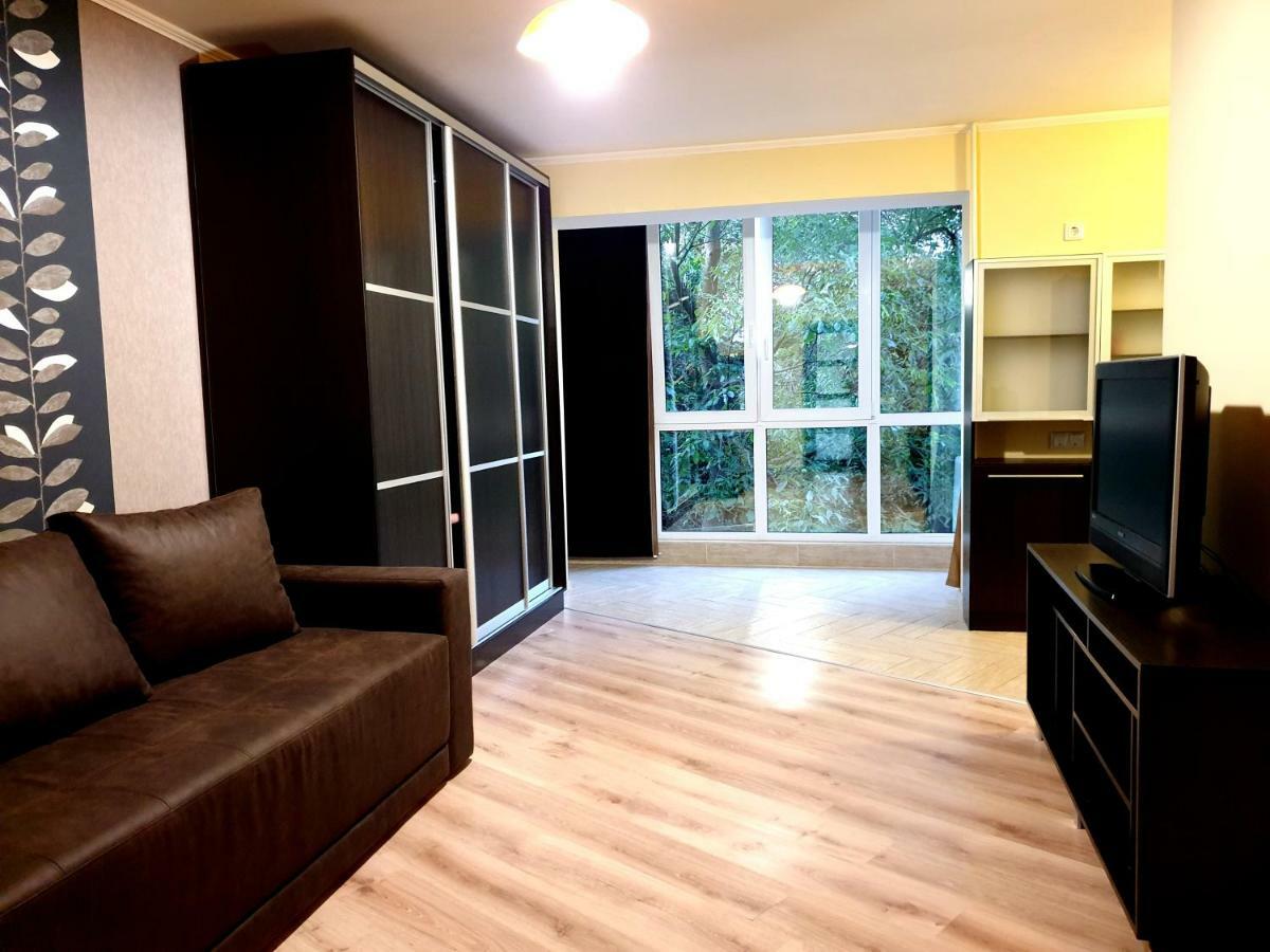 90-Avenue Apartments 체르니우치 외부 사진